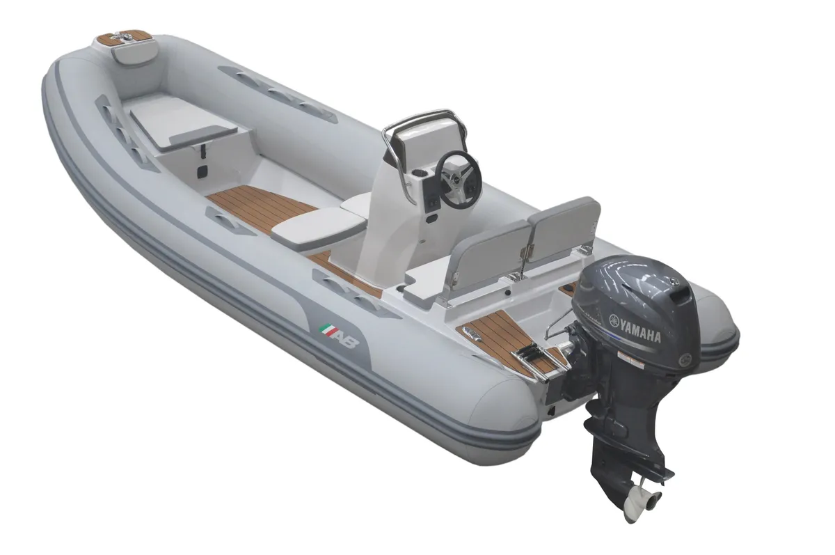 AB Inflatables Alumina 16 ALX: Rubber dinghy with a Yamaha outboard motor