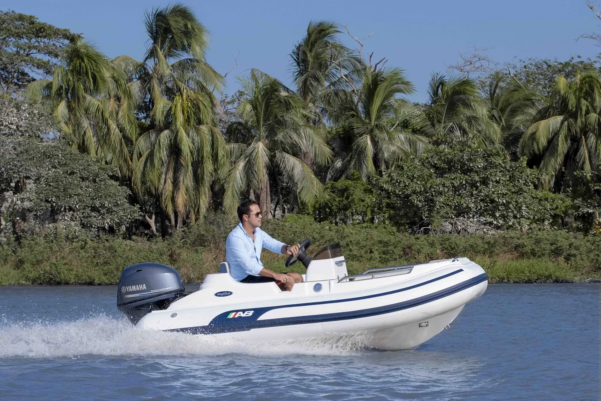 AB Inflatables Nautilus 11 DLX: Boat cruising on a river