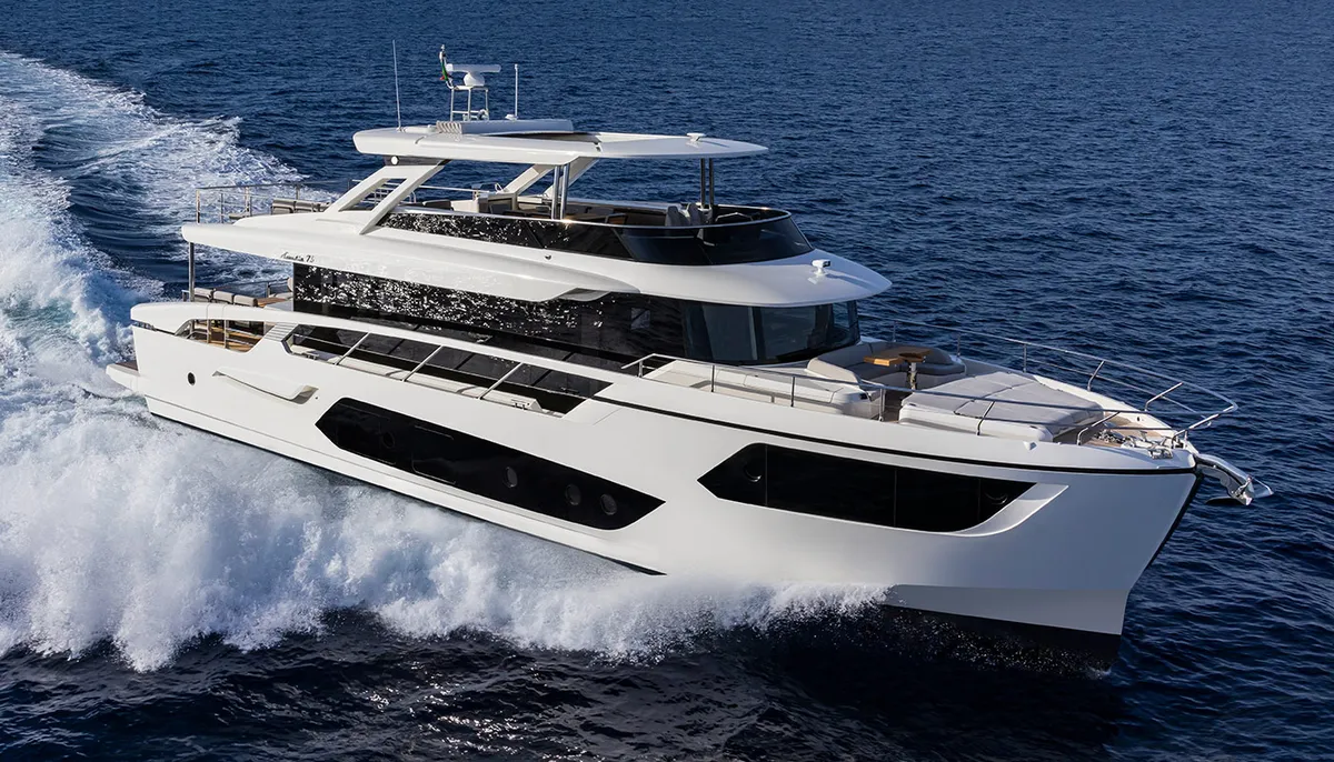Absolute Yachts Navetta 75: White yacht cruising at sea