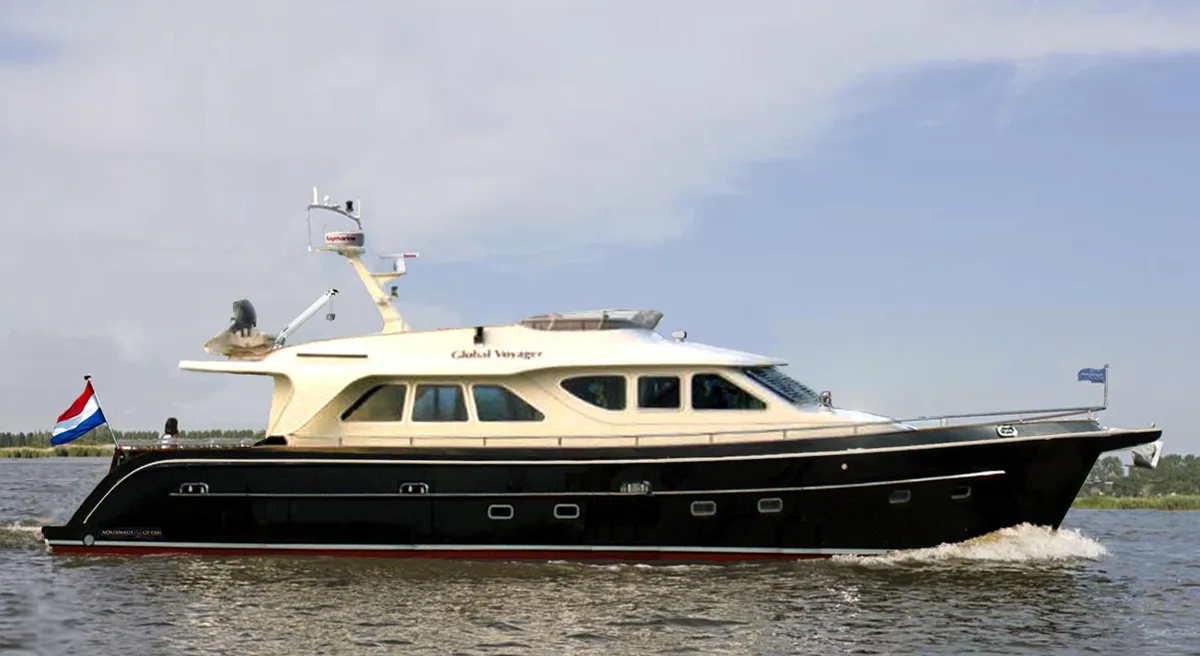 Aquanaut Global Voyager 1900: Motor yacht cruising on the water