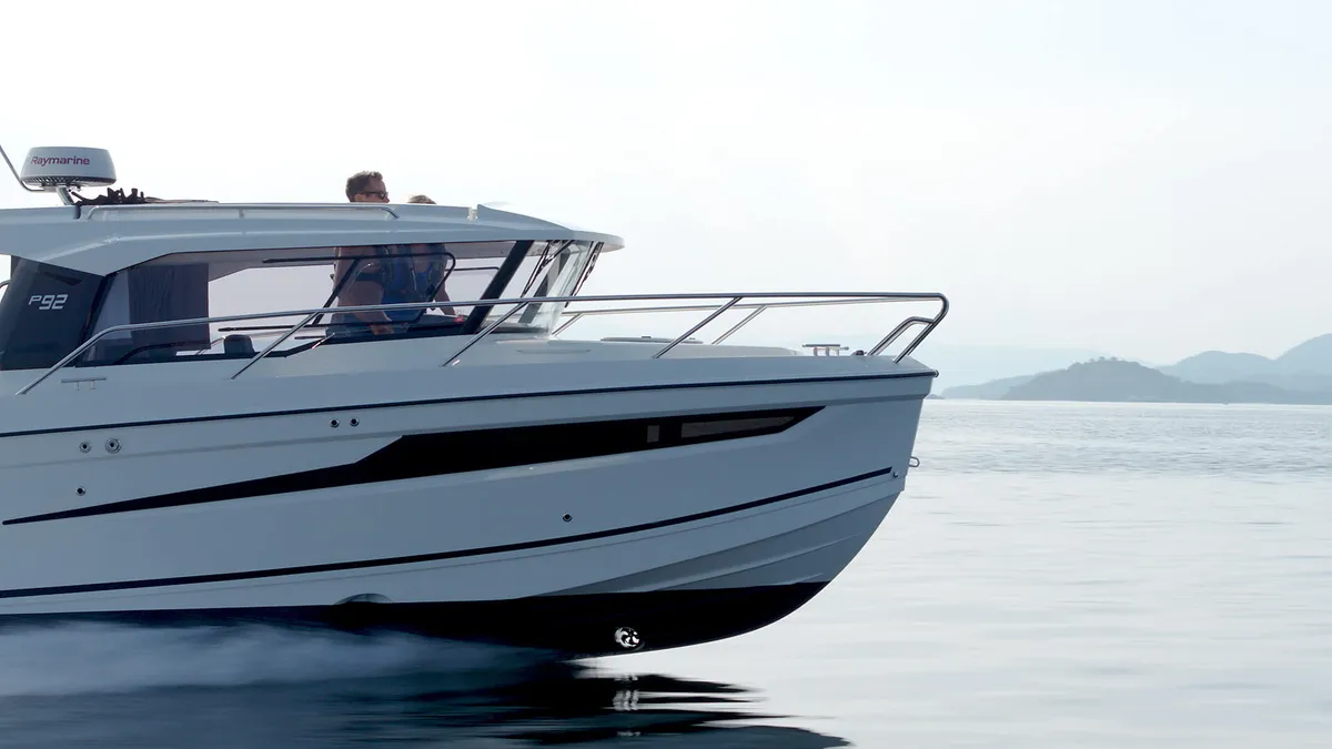 Askeladden P92 SUV: Bootsfahrt auf dem Meer