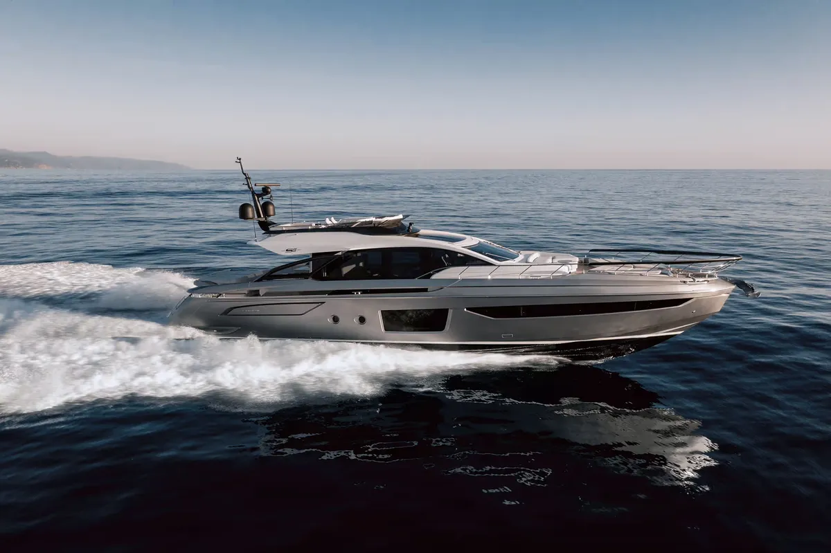 Azimut S8: Bootsausflüge