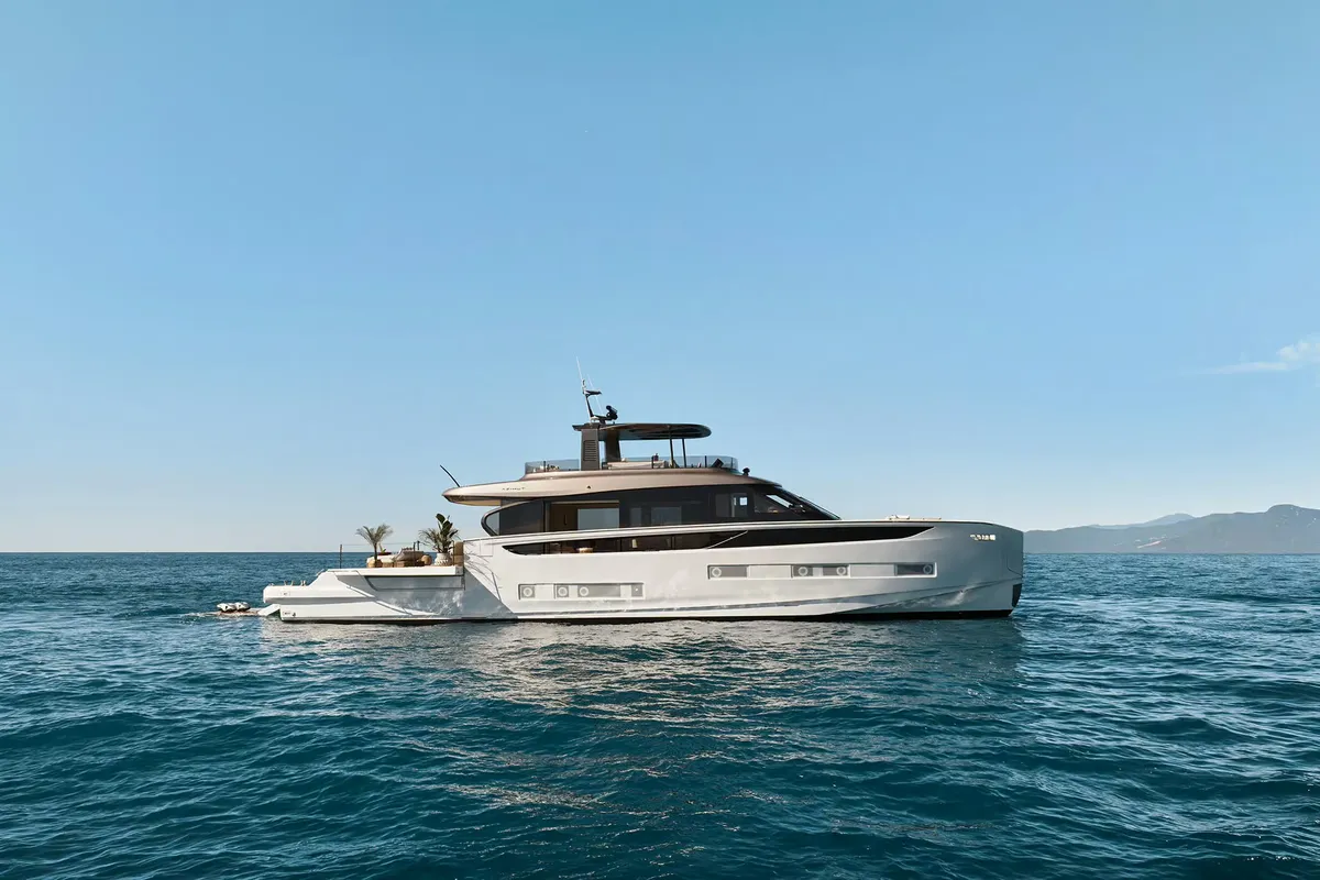 Azimut Seadeck 9: Außenansicht des Bootes