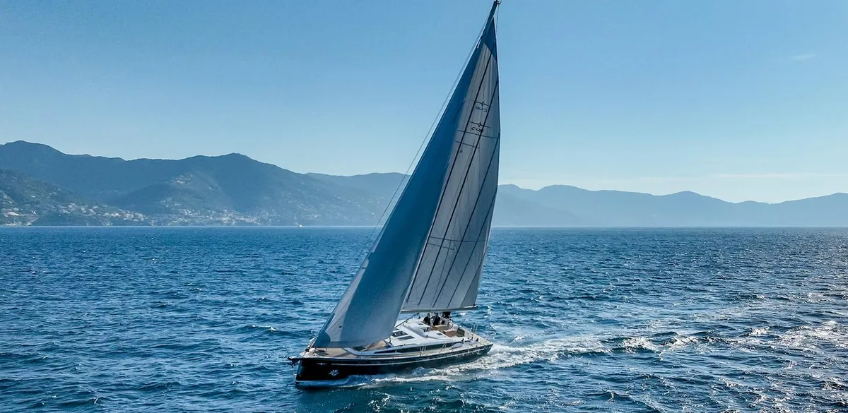 Bavaria C46: Segelboot auf See