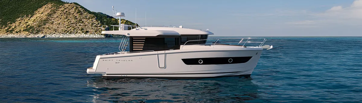 Beneteau Swift Trawler 37 Sedan: Boat cruising off the coast
