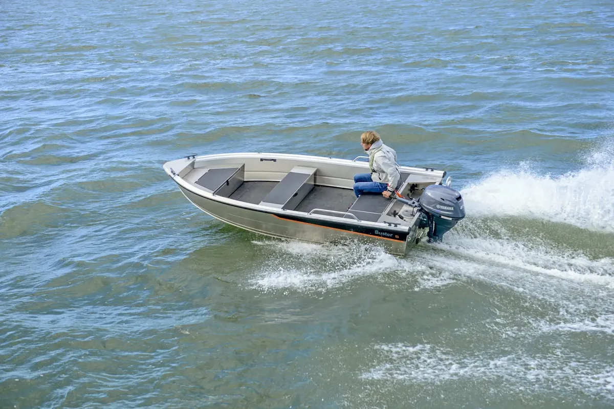 Buster S: Boat cruising on water