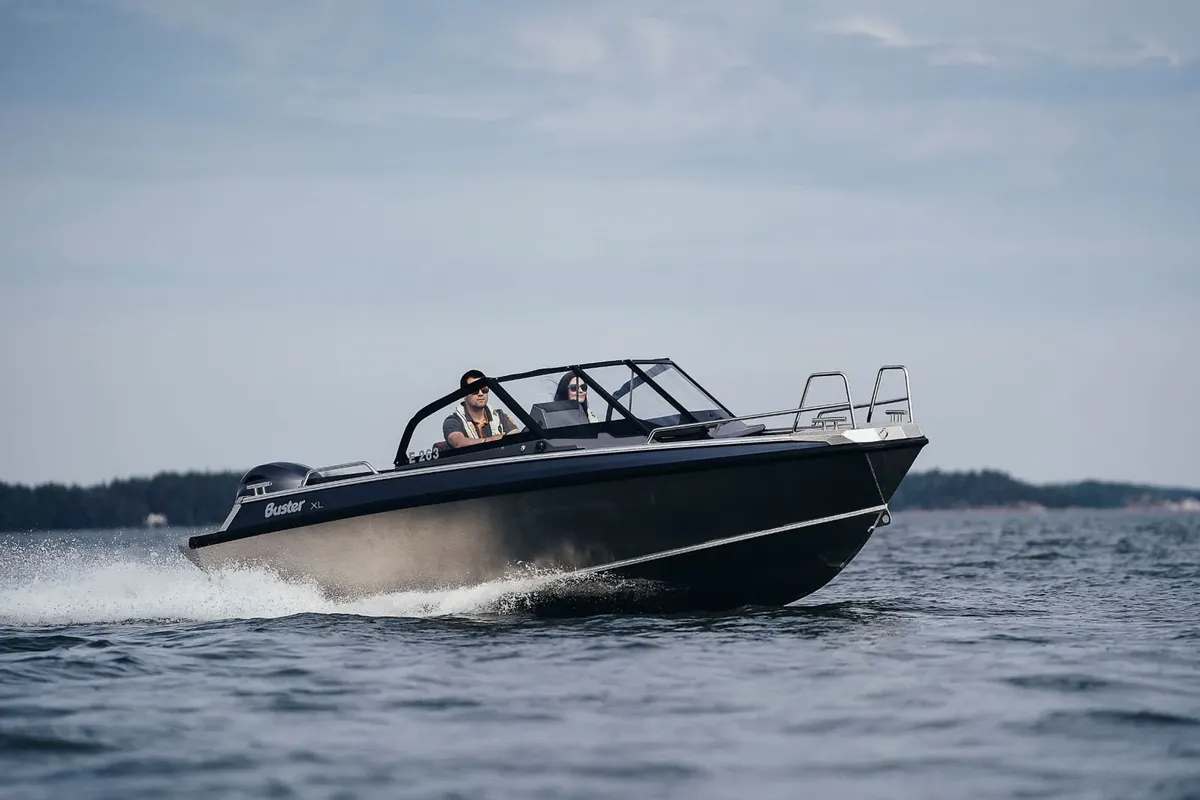 Buster XL: Boat cruising on water
