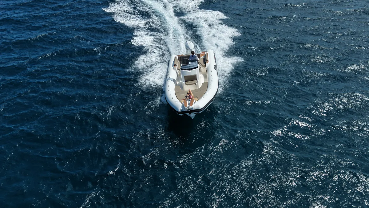 BWA Nautica GTO 308C: Eine Fahrt mit dem Schlauchboot auf dem Meer