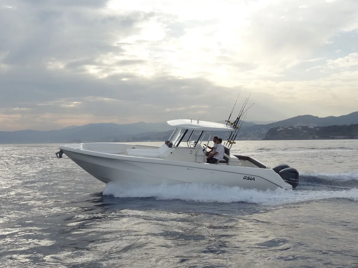 Capelli Osia 315: Bootsfahrt auf dem Meer