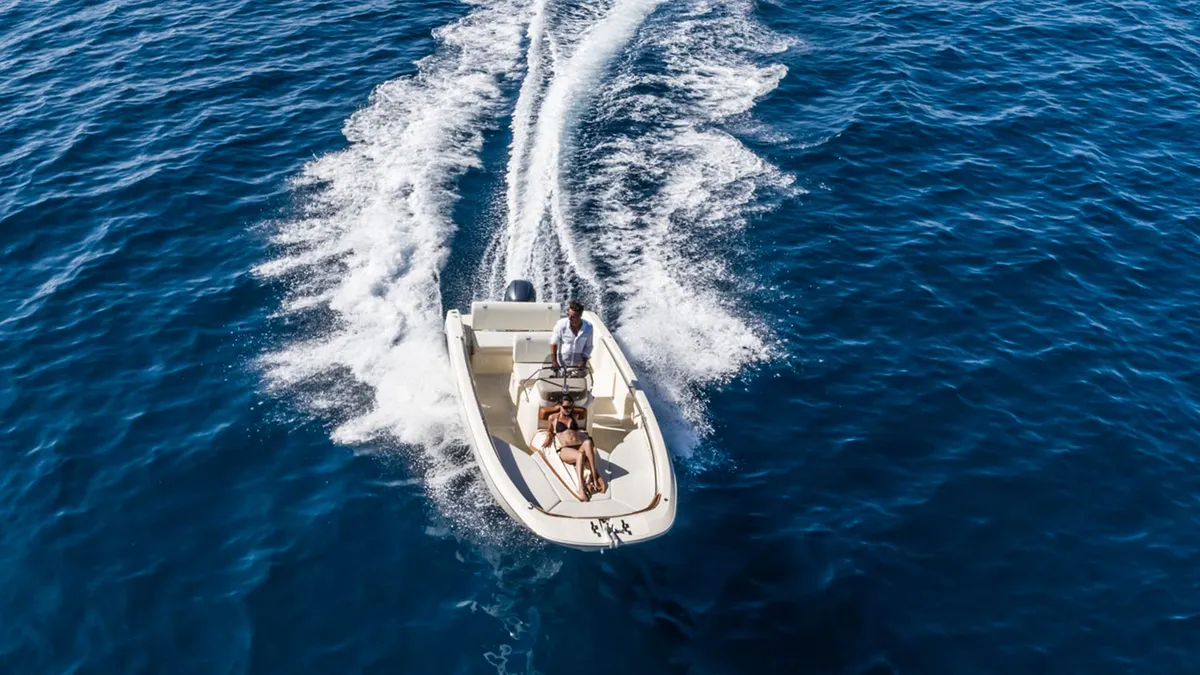 Capoforte Boats FX190: Bootsfahrt auf dem Meer