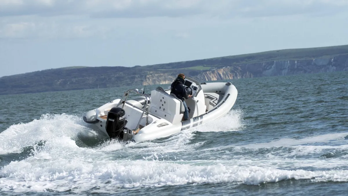 Cobra RIBs Nautique 6.2: RIB boat cruising at sea