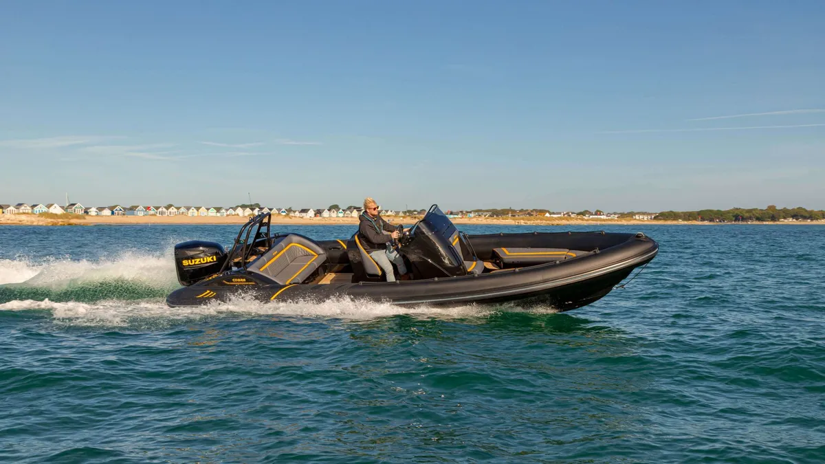 Cobra RIBs Nautique 7.7: A speedboat races across the sea