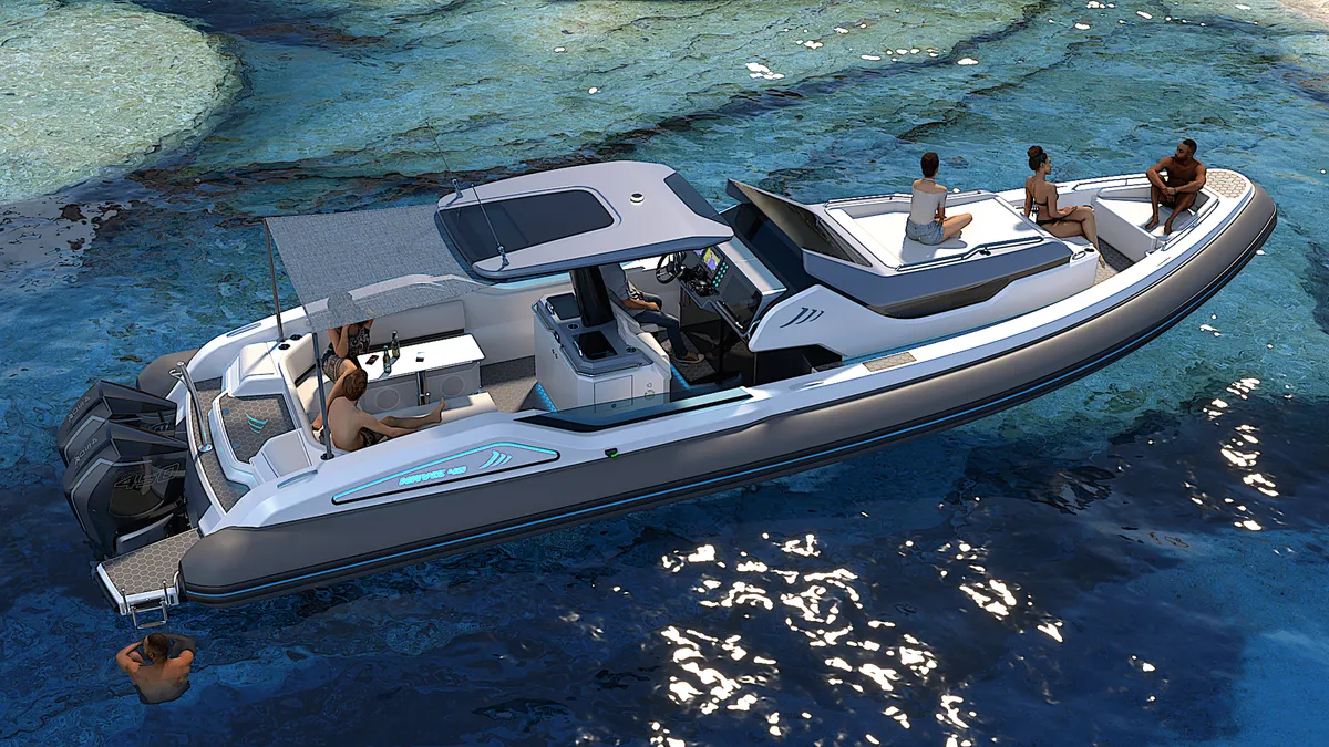 Cobra RIBs Navis N40: Boat with people on the water