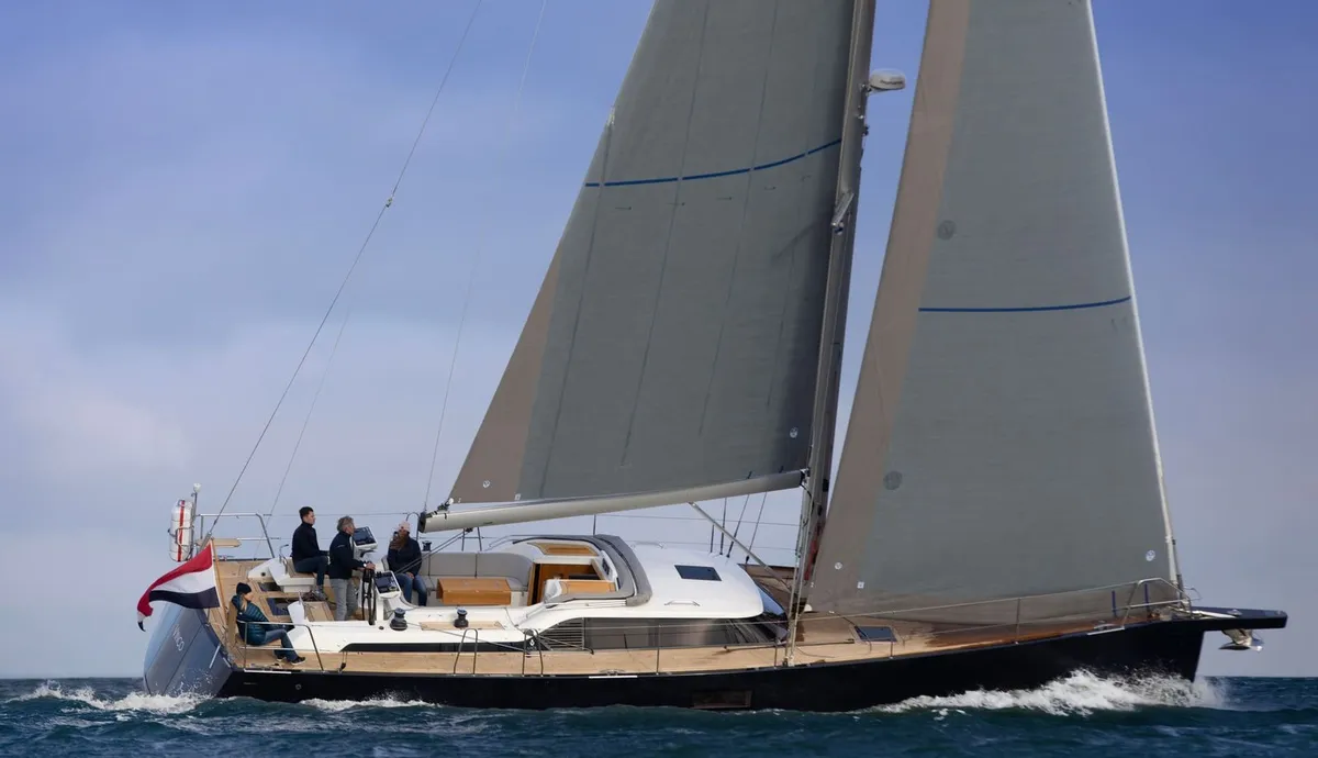 Contest Yachts 50CS: Sailing boat at sea