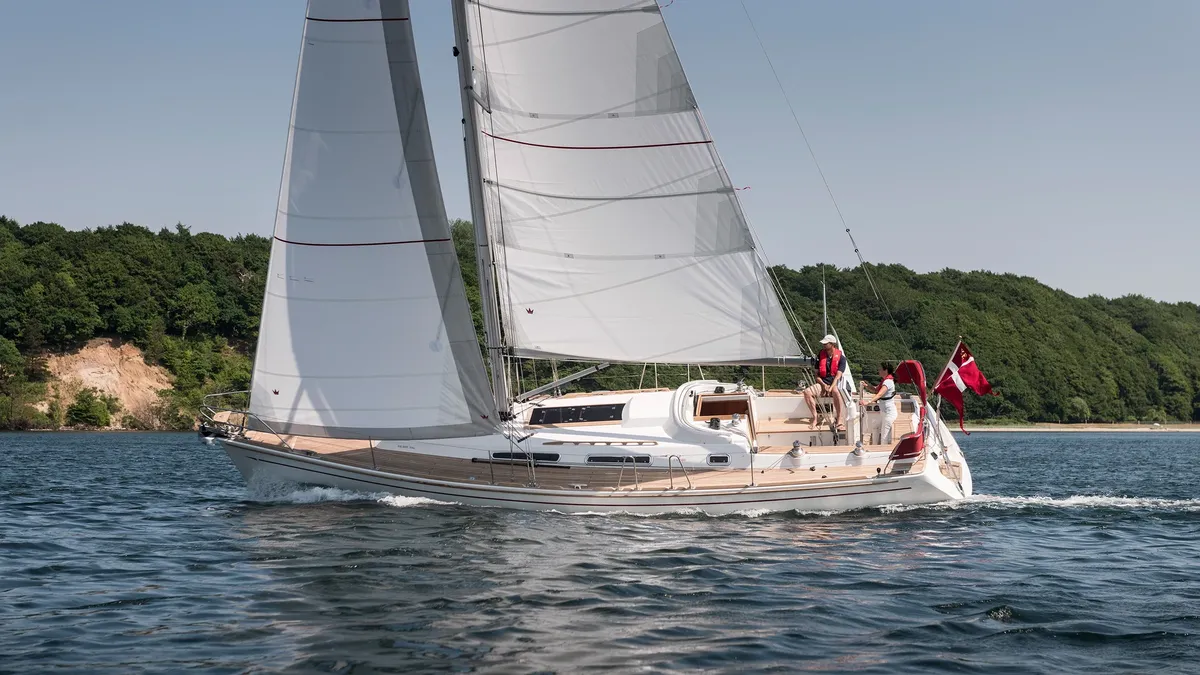 Faurby Yachts 400: Segelboot unter vollen Segeln