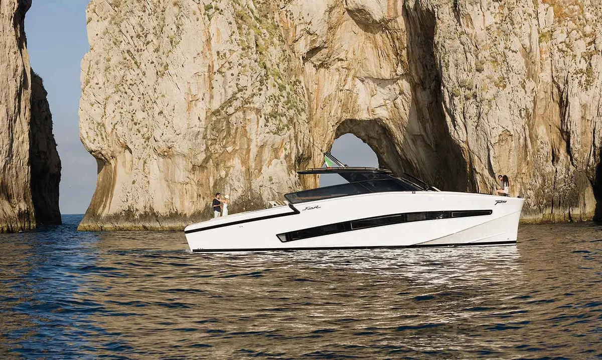 Fiart Mare P58: Boat cruising between rock formations
