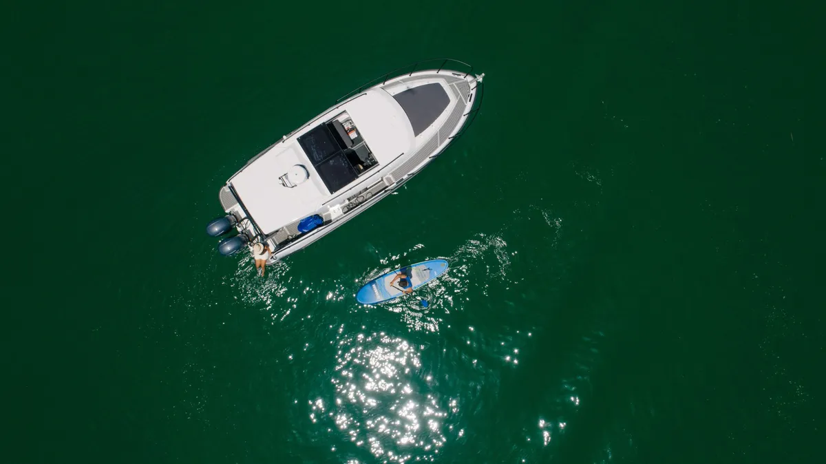 Finnmaster Pilot 8: Boat seen from above with a rower