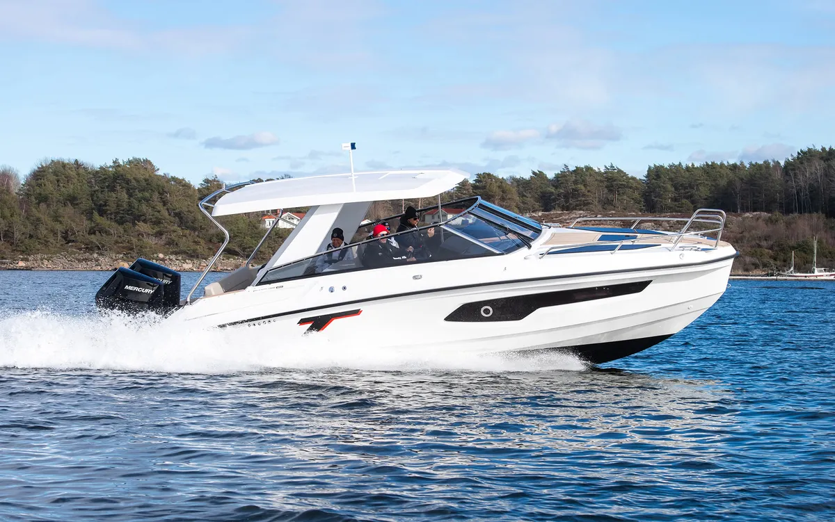 Finnmaster T9 T-Top: Bootsfahrt auf dem Meer