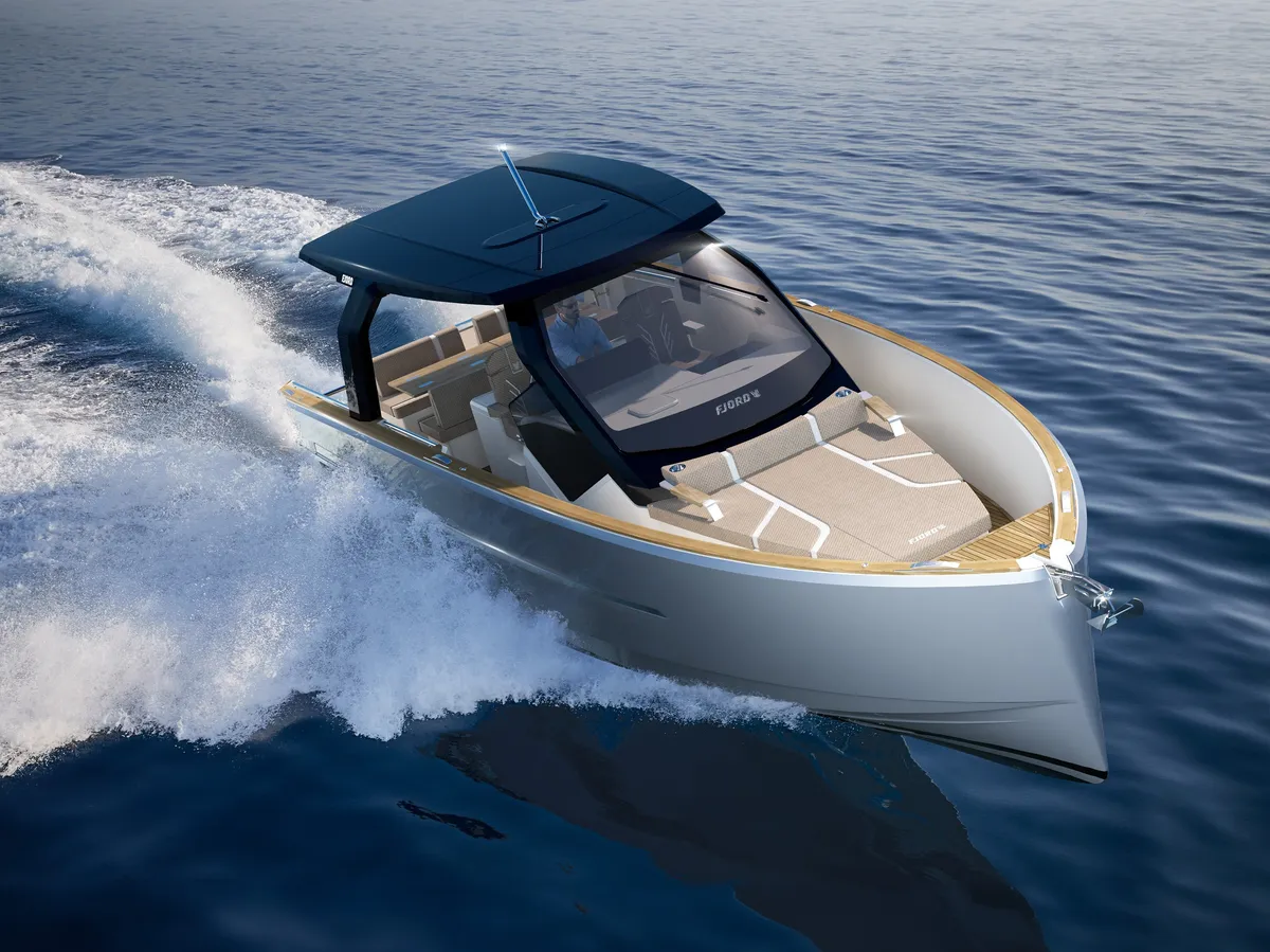 Fjord 39 XP: Ein Boot, das durch die Wellen gleitet