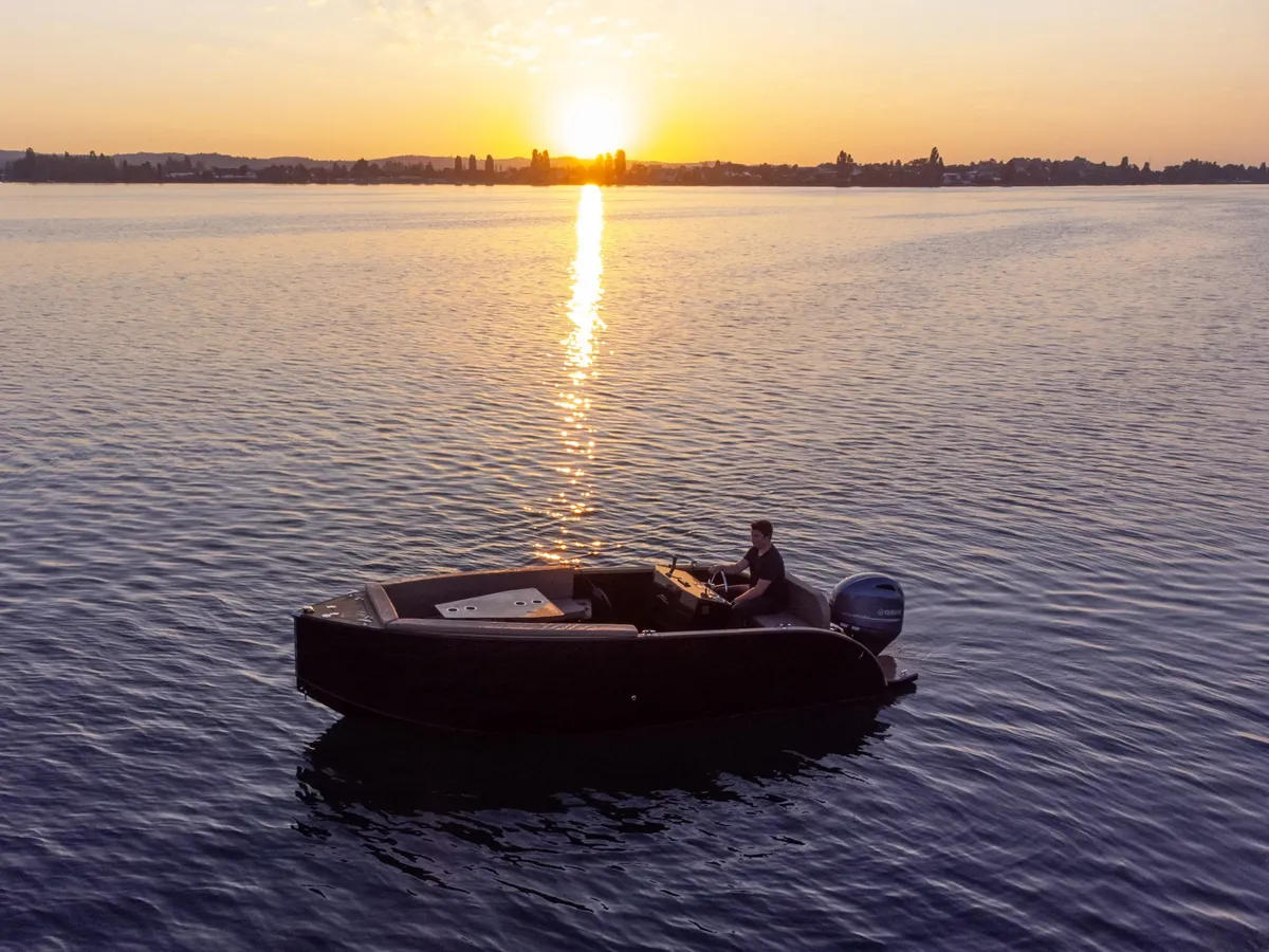 Futuro Boats ZX 20: Boat cruising at sunset