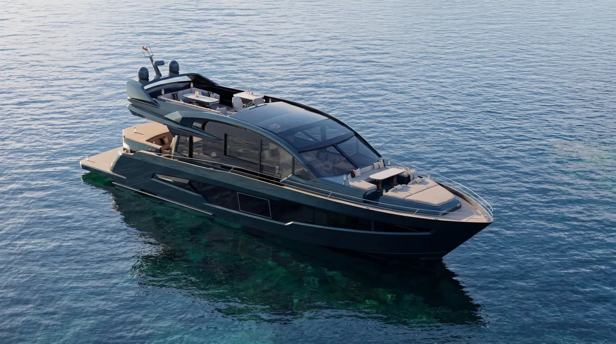 Galeon Yachts 700 SKY: Luxury yacht at sea