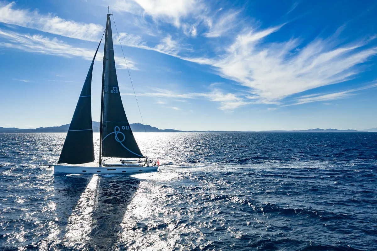 Grand Soleil Plus 80 Long Cruise: Segelboot auf See