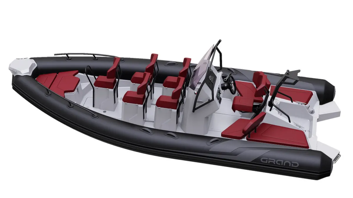 Grand D600 Drive: Rubber dinghy with red seats, top view