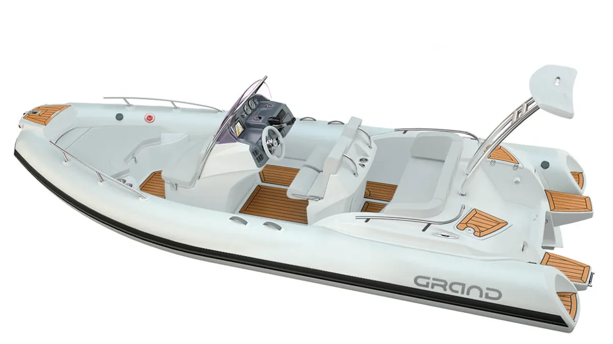 Grand G580: Rubber boat with wooden deck