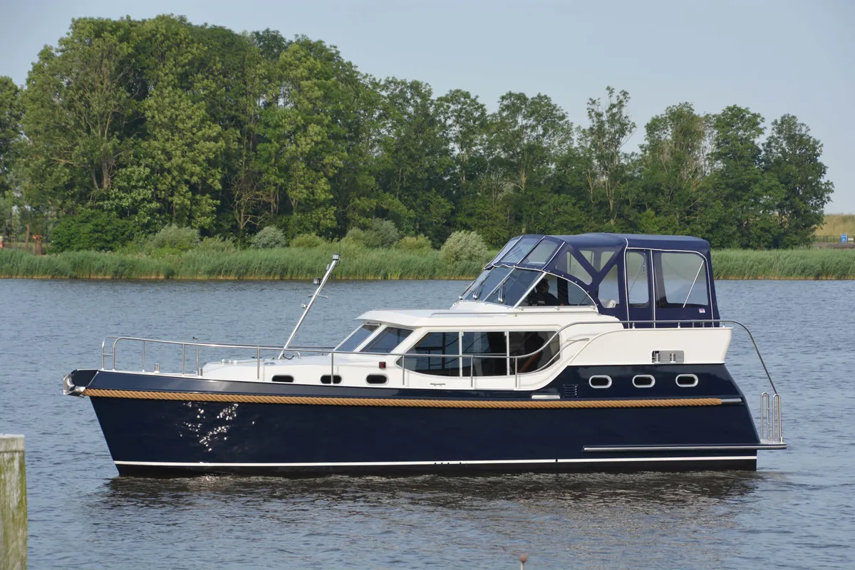 Gruno Motoryachten Classic 41: Promenade en bateau à moteur sur l'eau