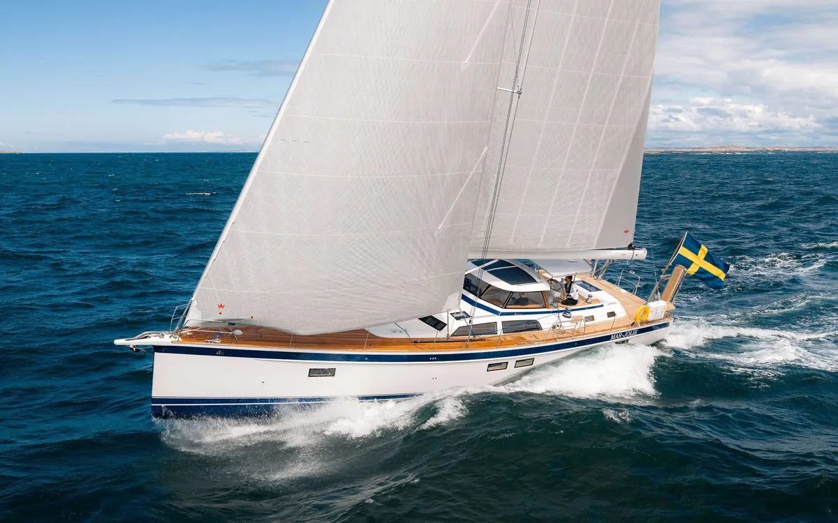 Hallberg-Rassy 57: Segelboot auf See