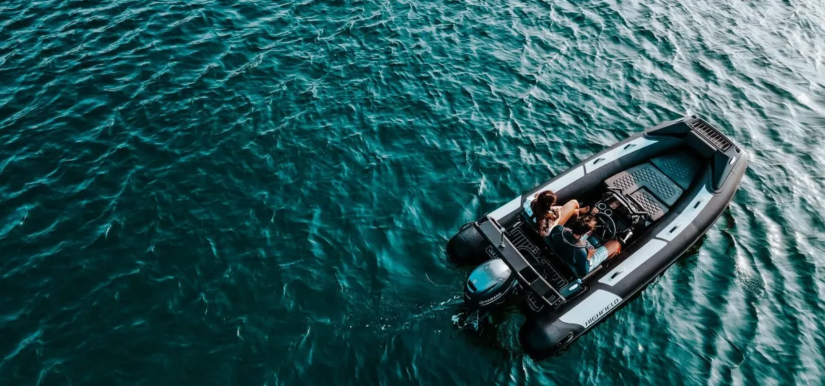 Highfield Boats Sport 390: Eine Fahrt mit dem Schlauchboot auf dem Meer