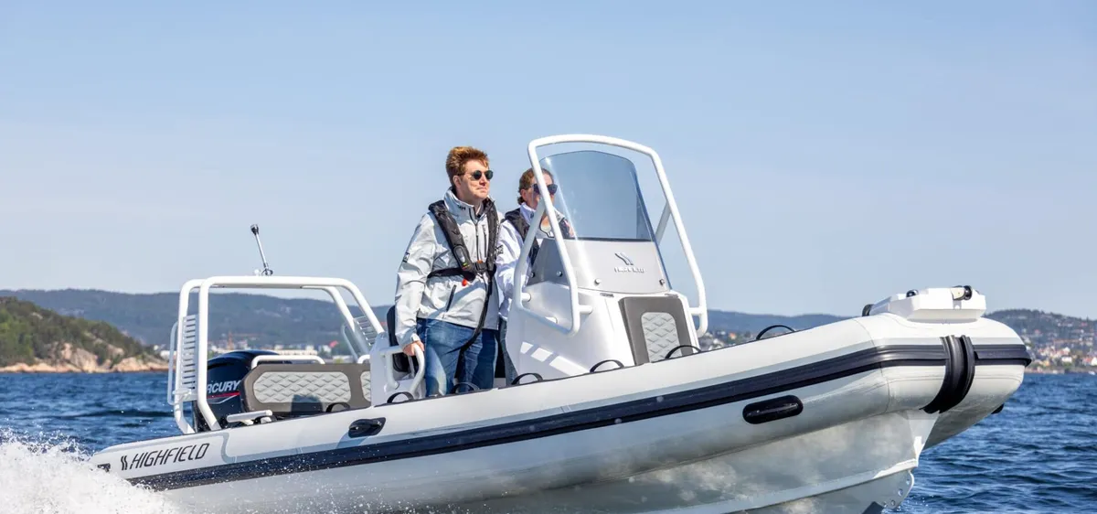 Highfield Boats Sport 560: Bootsfahrt auf dem Meer