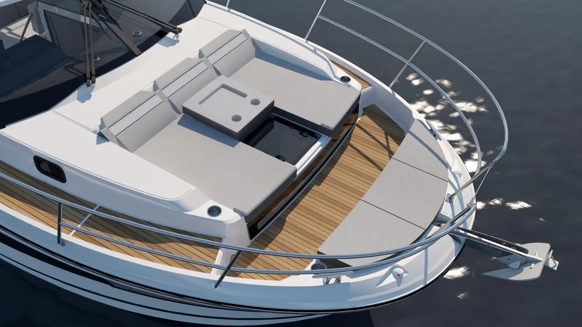 Jeanneau Merry Fisher 1095 Coupé Série2: Vorderdeck mit Sitzbank und Anker
