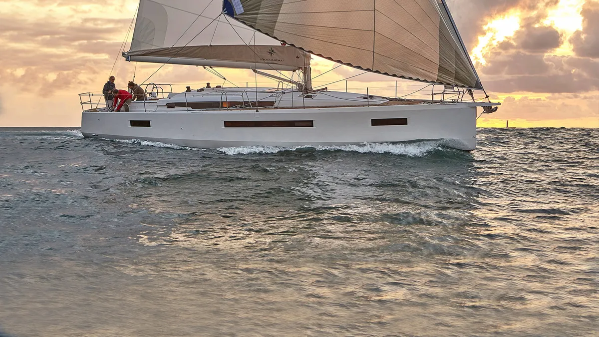 Jeanneau Sun Odyssey 490: Sailing boat at sunset