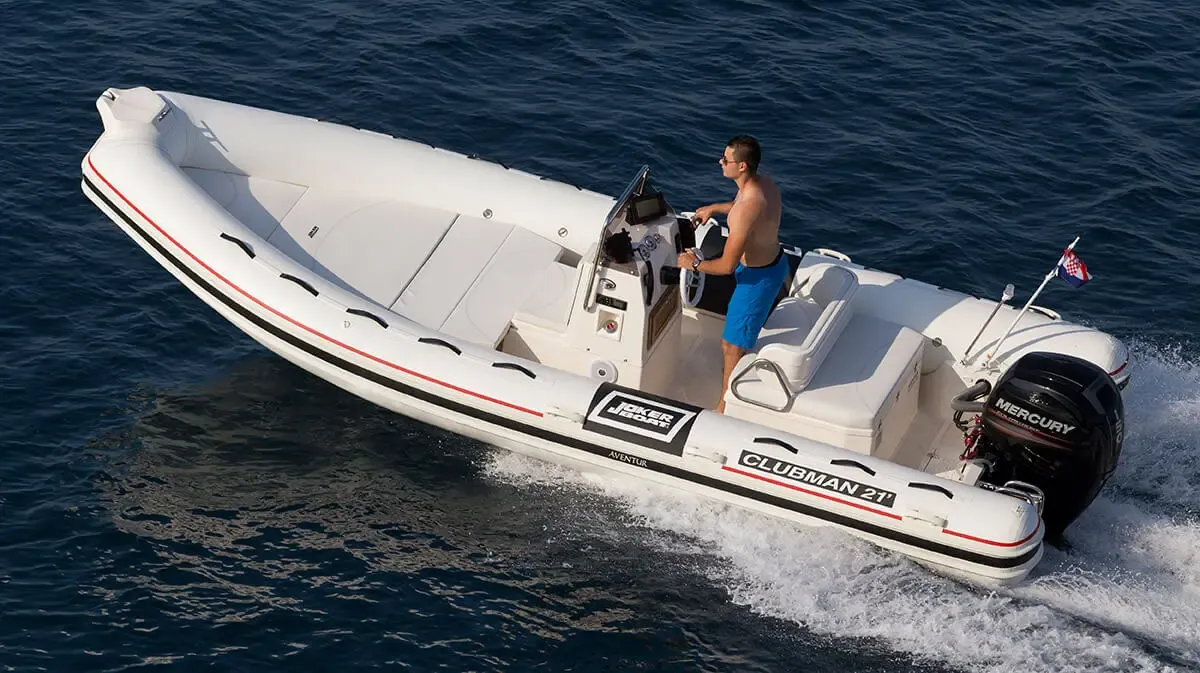 Joker Boat Clubman 21: Rubber dinghy cruising across the sea
