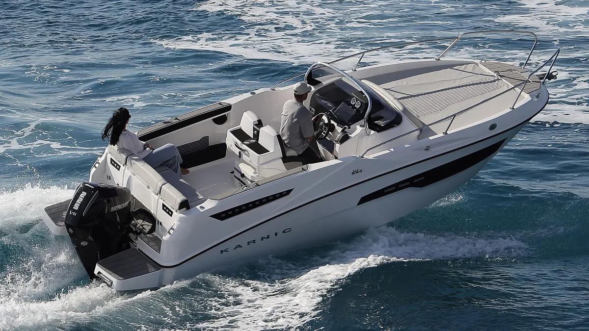 Karnic Boats SL692: Bootsfahrt auf dem Meer