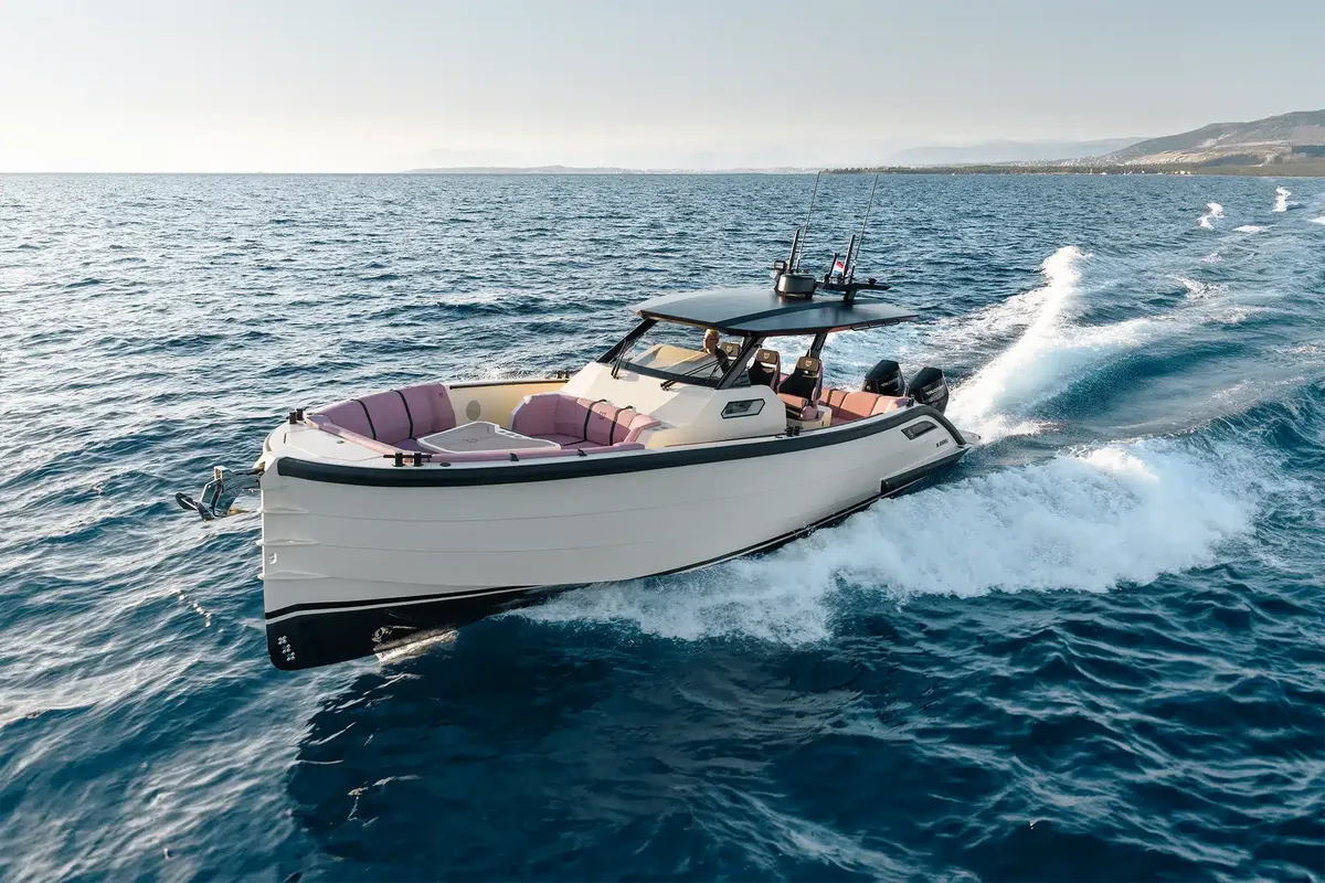 LEKKER Boats LK38: Bootsfahrt auf dem Meer