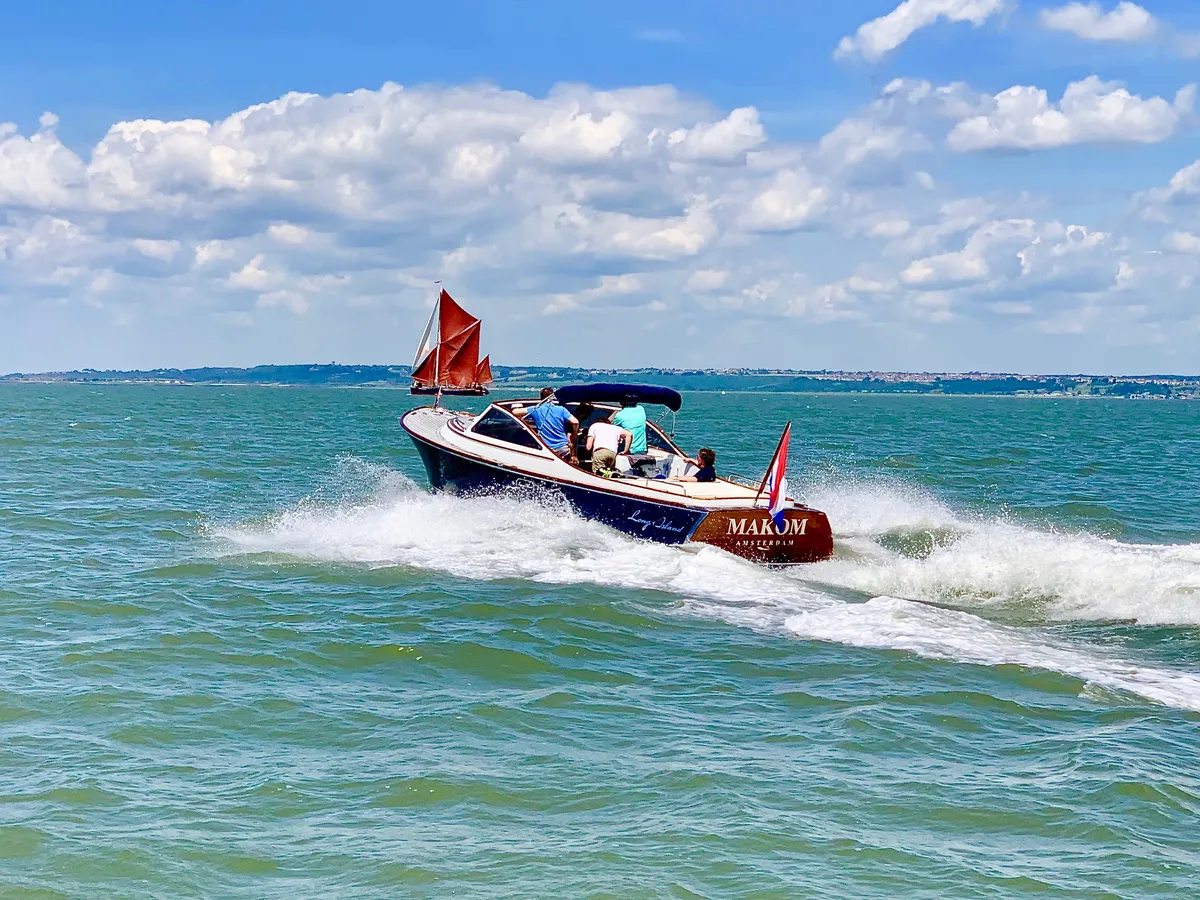 Long Island Yachts 33 Runabout: Boat cruising at sea