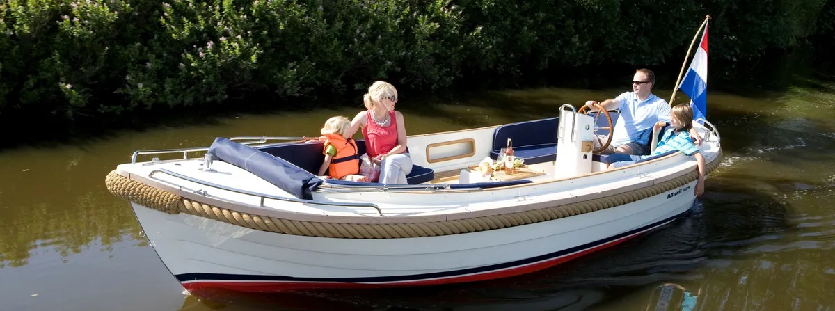 Maril 625: Family cruising on a sloop