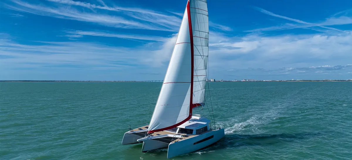 Neel Trimarans 52: Catamaran sailing at sea