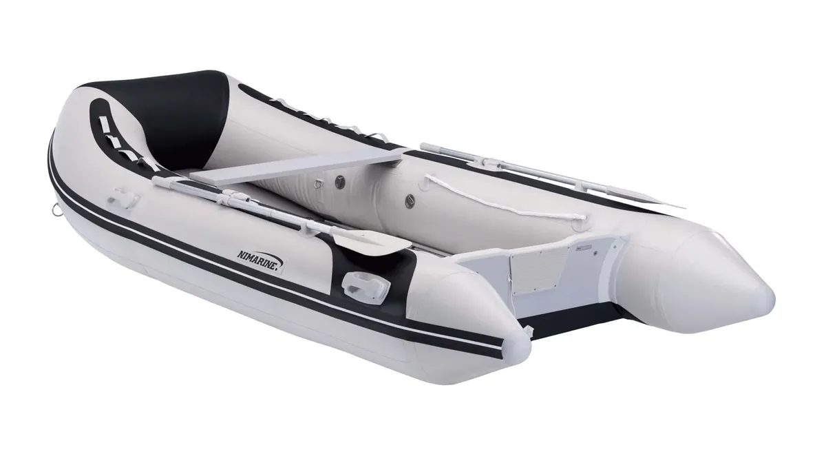 Nimarine MX 300 ALU: Inflatable boat with oars on a white background