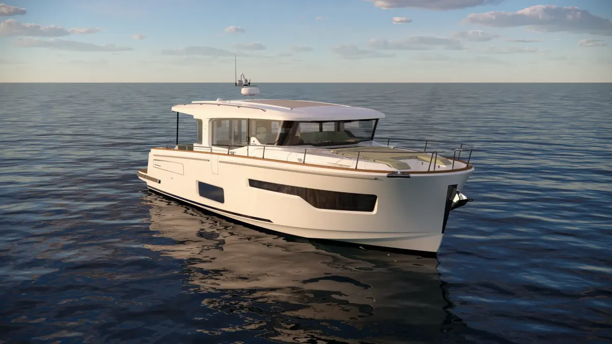 Nimbus Boats 495 Coupé: White boat cruising at sea