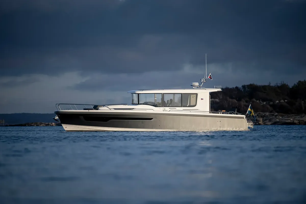 Nimbus Boats C11: Boat cruising on water
