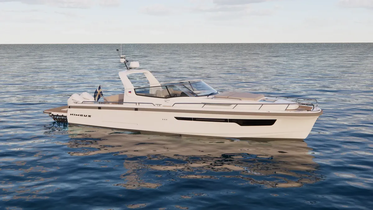 Nimbus Boats Weekender 12 (W12): Weißes Boot auf dem Meer