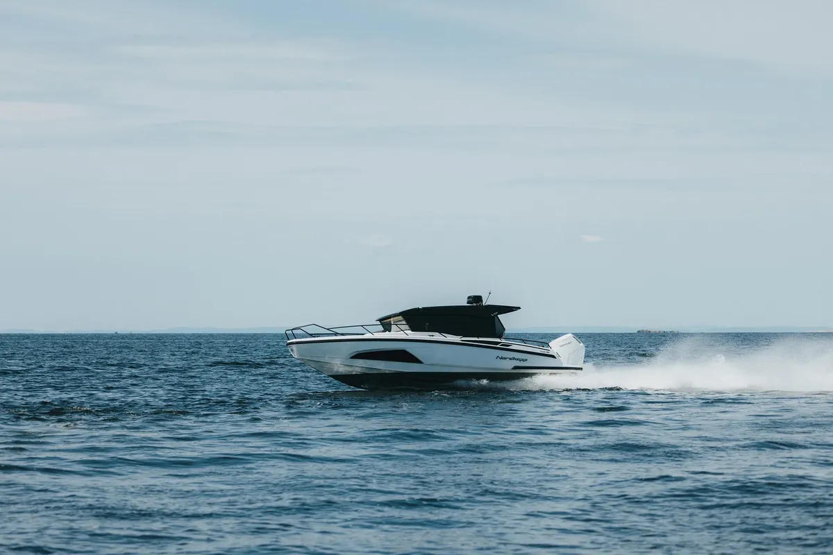 Nordkapp Boats Coupe 905 V12: Bootsfahrt auf dem Meer