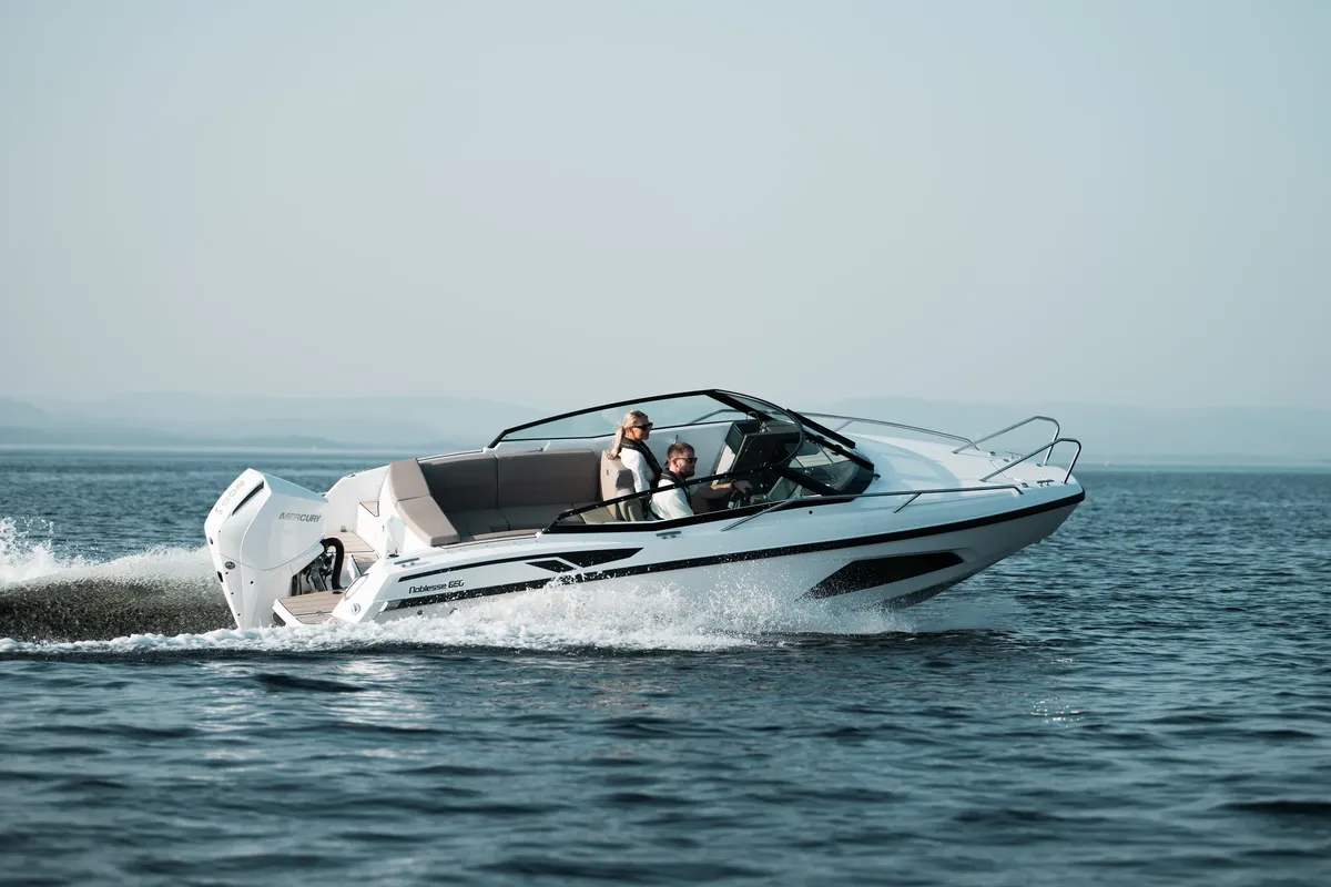 Nordkapp Boats Noblesse 660: Boat cruising at sea
