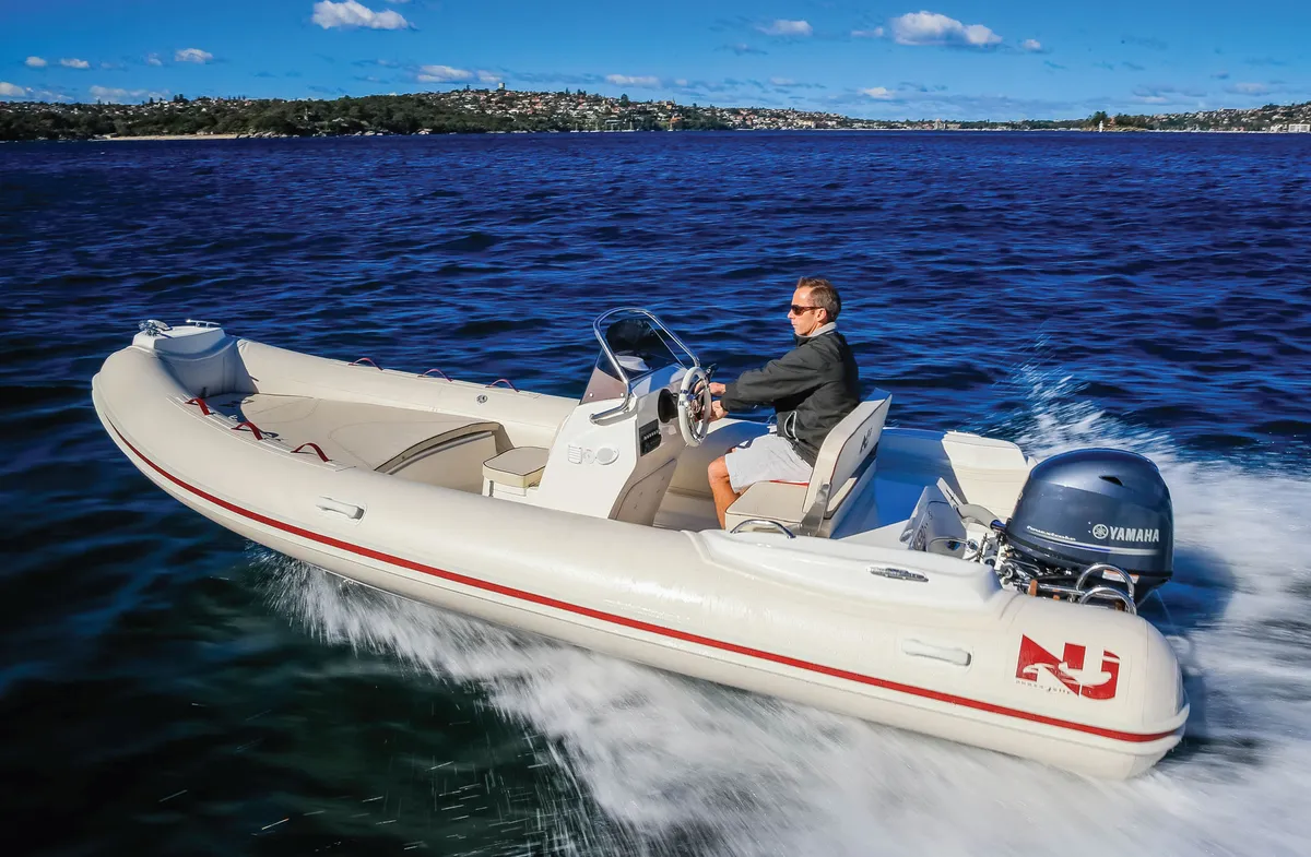 Nuova Jolly Marine NJ 530: Rubber boat travelling fast at sea