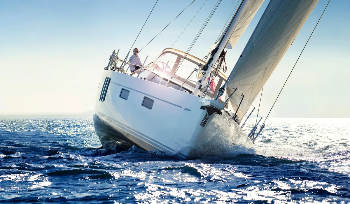Oyster Yachts 595 Series II: Sailing boat at sea