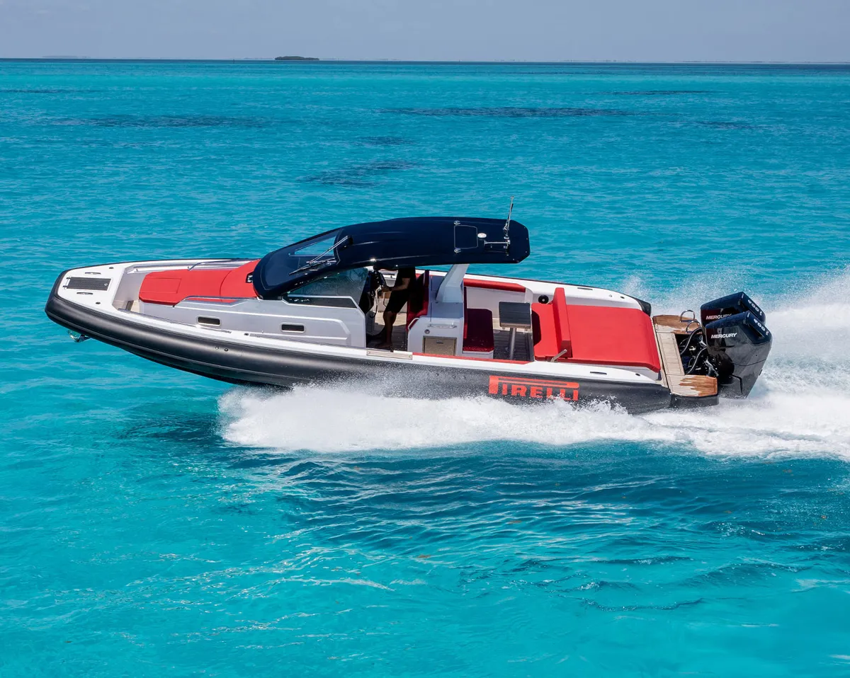 PIRELLI 35: Cruising