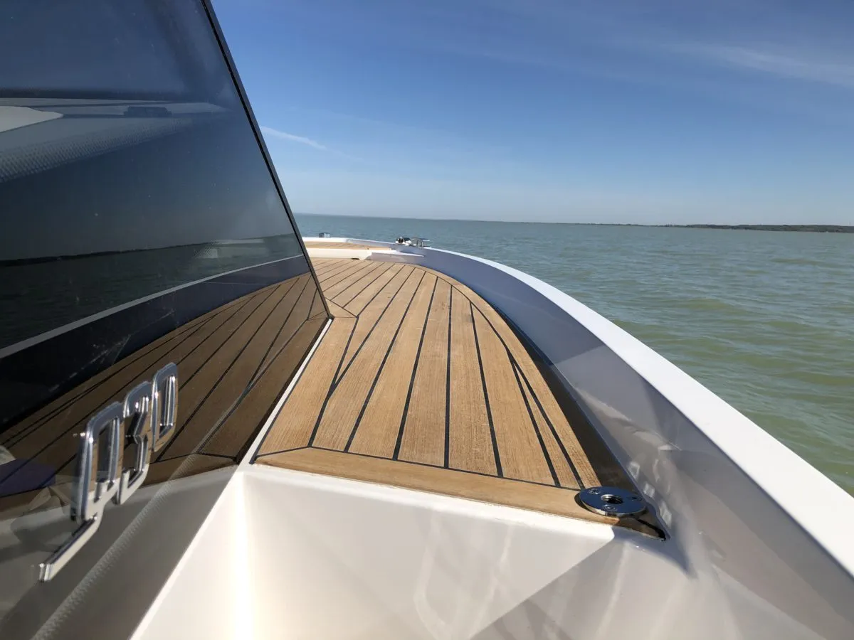 Q Yachts Q30: Teak foredeck, boat, sea